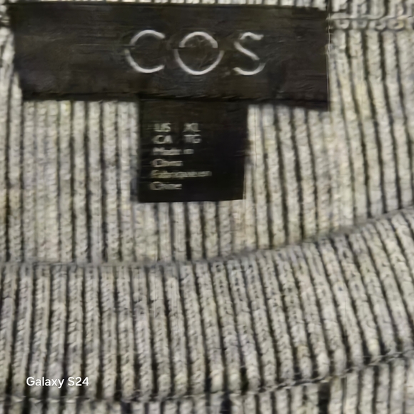 COS Men's Gray Ribbed Sweater - Picture 7 of 8